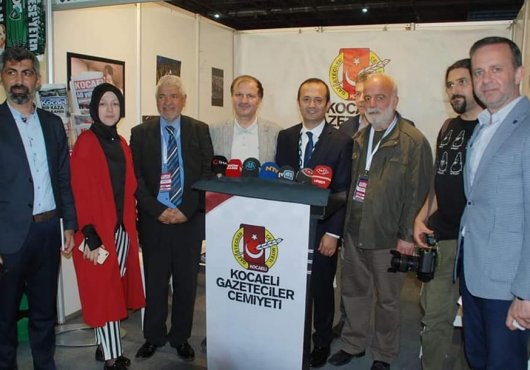 Kitap Fuarında Cemiyet standımız 